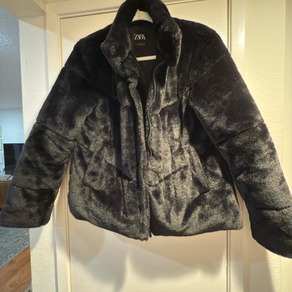 Zara Women's Plush Black Teddy Jacket